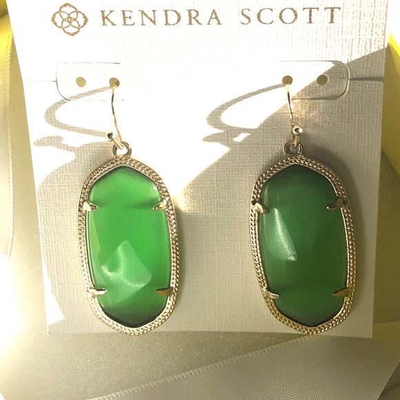 NWOT Kendra Scott RARE & Retired Elle Earrings Peridot & Yellow Gold Very HTF! - Picture 7 of 8
